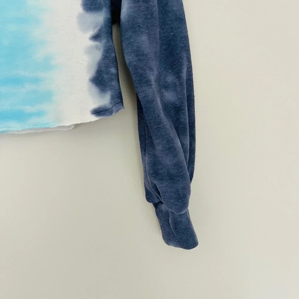 Justice Athletic Club Girl Tie Dye Cropped Sweatshirt Blue Green Glitter Logo XS